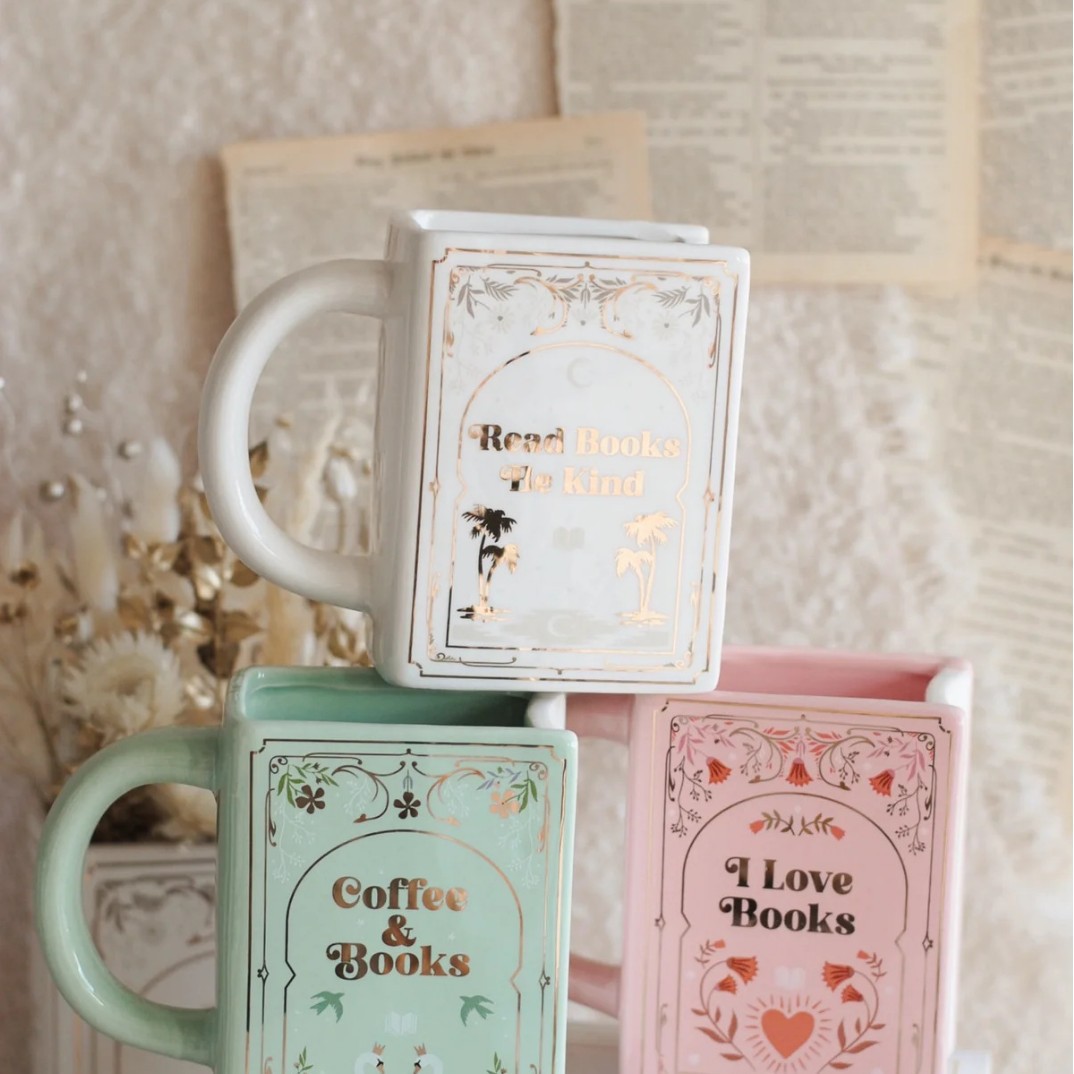 Home Decor Catalog - Kubek ceramiczny w kształcie książki z