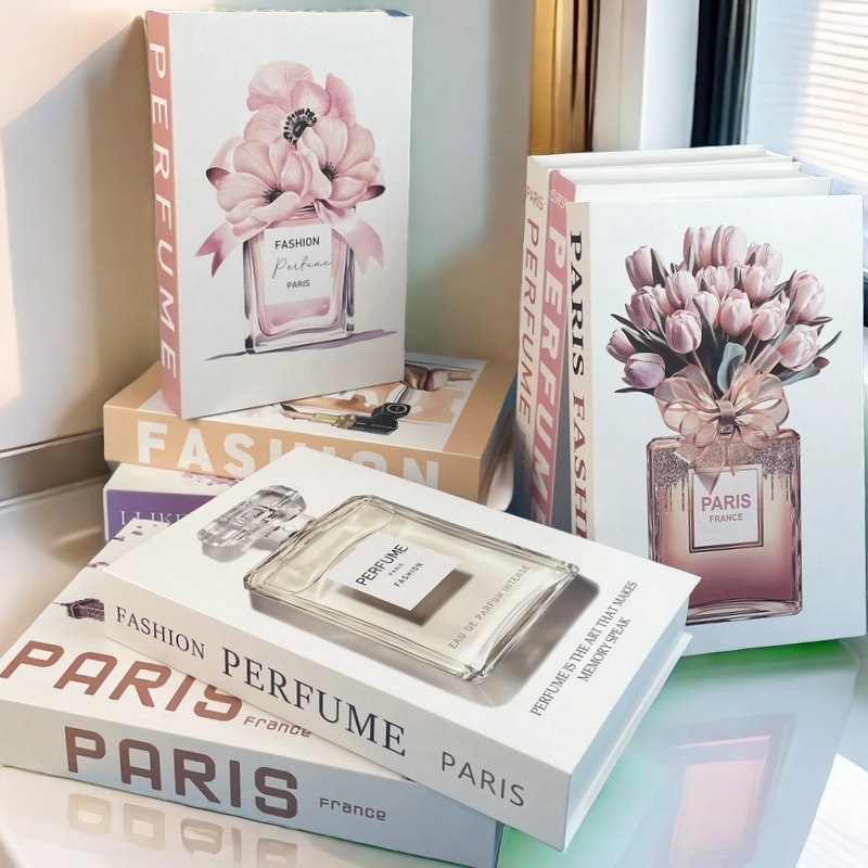 Home Decor Catalog - Modne perfumy Dekoracyjne książki Wystrój domu